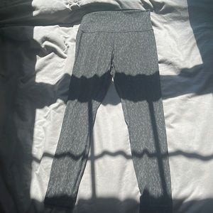 leapoard print align leggings 25”